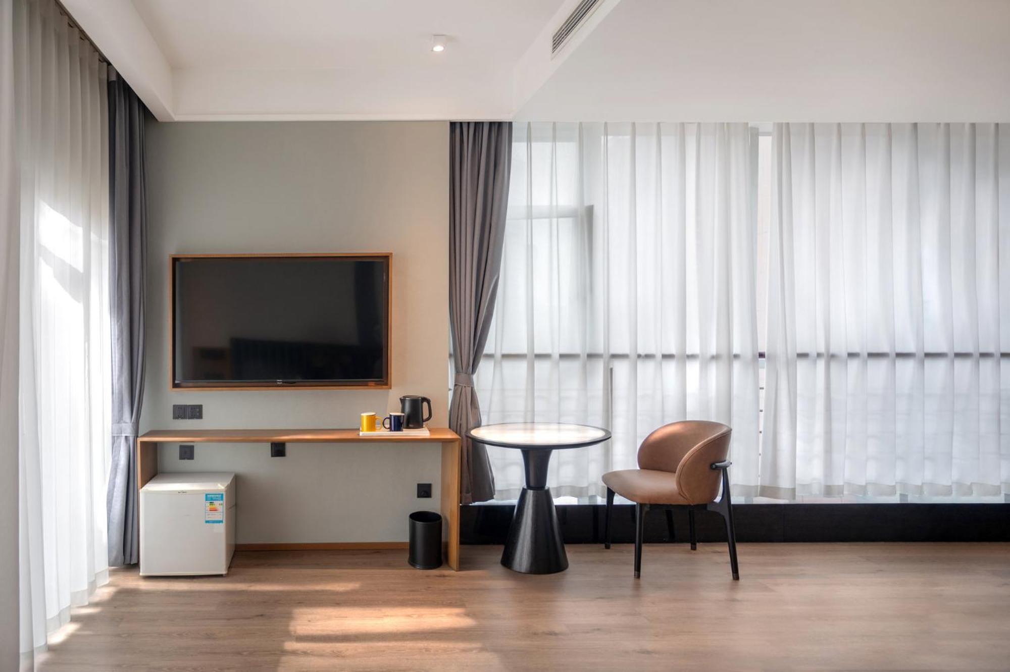 Holiday Inn Express Chengdu West Gate By Ihg Dış mekan fotoğraf